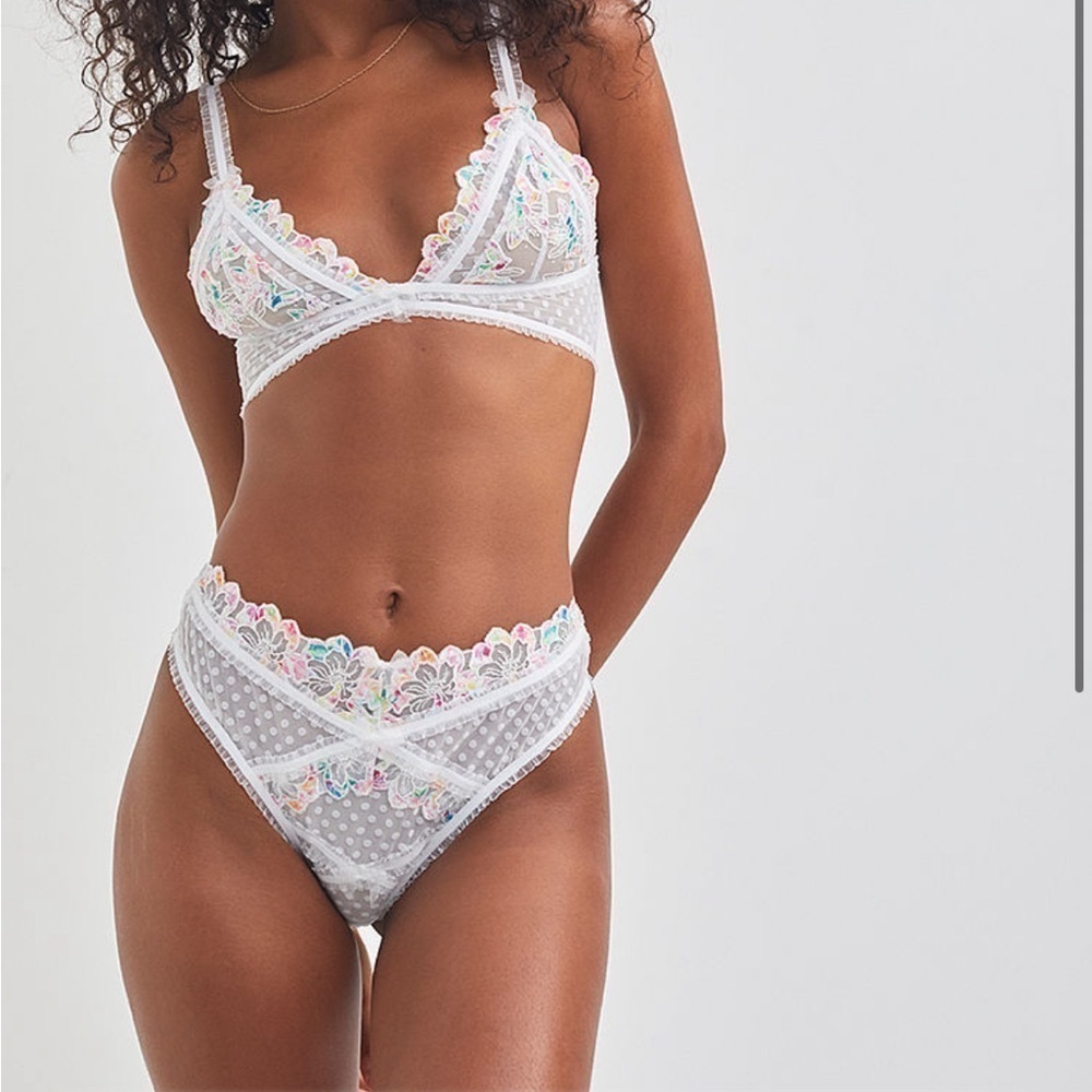 NWOT FOR LOVE & LEMONS High Waisted Floral Outline Panty White XXS - Picture 4 of 11